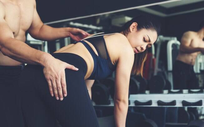 Como se comportar na academia: assédio sexual é crime, e não deveria nem passar pela sua cabeça durante o treino Como se comportar na academia: assédio sexual é crime, e não deveria nem passar pela sua cabeça durante o treino