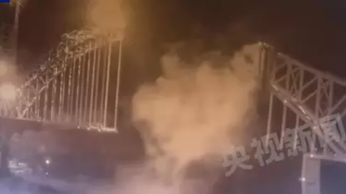 Desabamento de ponte em construção mata 12 operários na China Desabamento de ponte em construção mata 12 operários na China