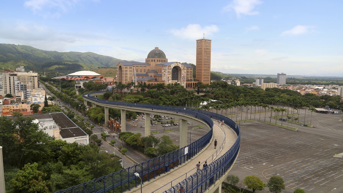 Aparecida, município conhecido pelo turismo religioso Aparecida, município conhecido pelo turismo religioso