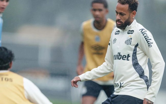 Neymar deu duas assistências na vitória do Santos sobre o Macará, pela Sul-Americana Neymar deu duas assistências na vitória do Santos sobre o Macará, pela Sul-Americana