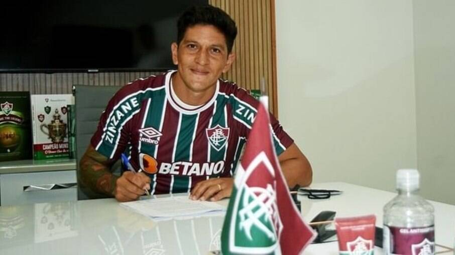 Cano foi oficializado como reforço do Fluminense no início de janeiro