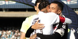 Neymar envia mensagem de carinho após Coutinho deixar o Vasco