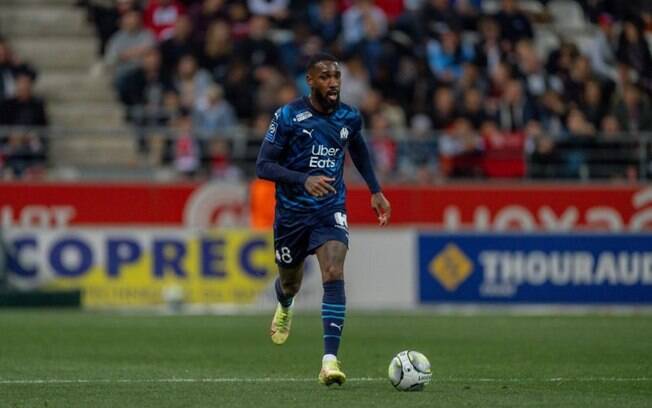 Com gol de Gerson, Olympique de Marselha vence o Lorient e se aproxima de vaga na Champions