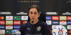 Zubeldía explica por que Fluminense se complicou na Libertadores