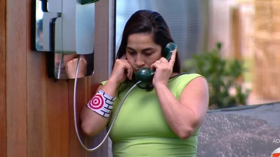 Daniele Hypólito atende Big Fone Daniele Hypólito atende Big Fone