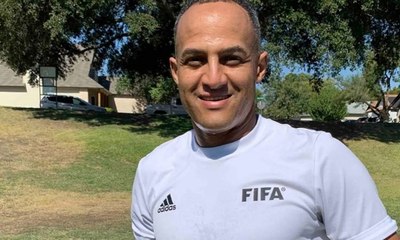  Imprensa inglesa se irrita após escolha por 'árbitro favorito' de Messi