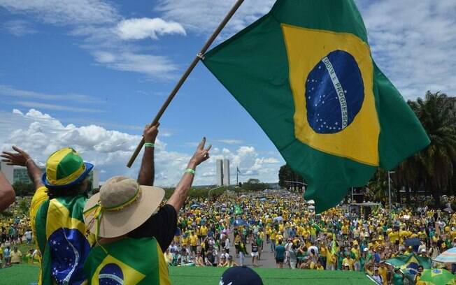 Segundo pesquisa, os brasileiros condicionam o progresso à redução de desigualdades