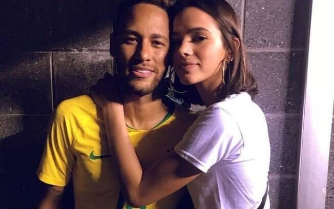 Bruna Marquezine e Neymar terminaram já no final desse ano