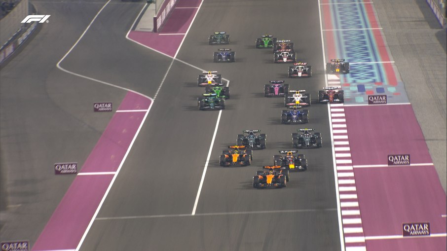 Verstappen deixa Norris pra trás após largada no Catar Verstappen deixa Norris pra trás após largada no Catar