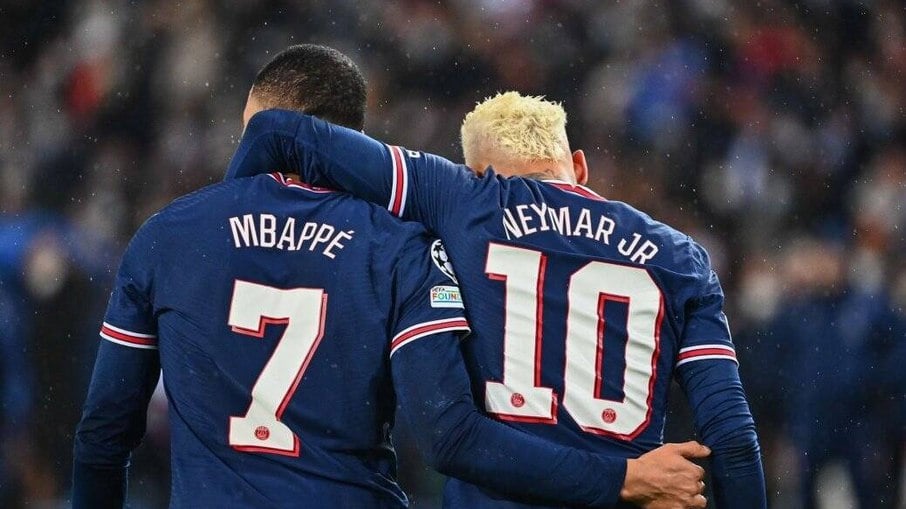 Mbappé e Neymar tiveram desentendimento durante última partida do PSG