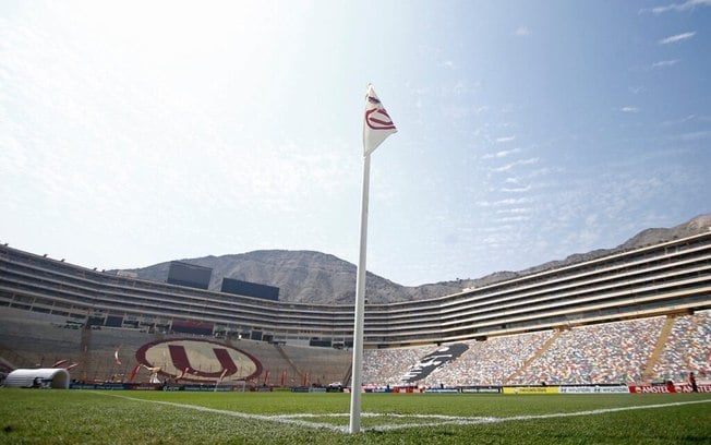 Acompanhe ao vivo Universitario x Botafogo pela Libertadores 