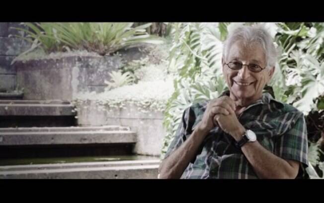 Político e escritor Fernando Gabeira é retratado em documentário de Moacyr Góes