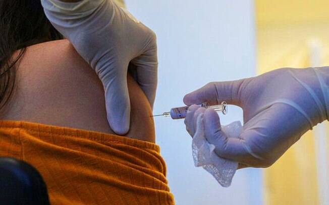 Setor privado confirmou negociação de compra da vacina