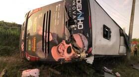 Saxofonista morre após acidente com ônibus da banda 