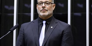 Alexandre Frota diz que Wolf Maya o encurralou de roupão