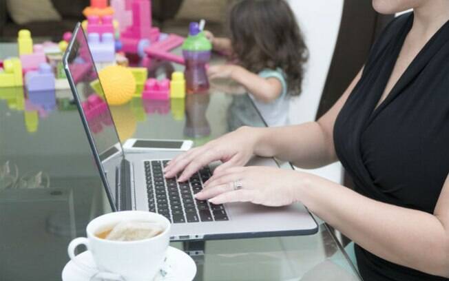 Estudo sobre maternidade avaliou impacto do emprego das mães na vida dos filhos
