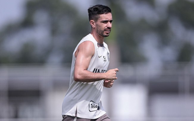 Retorno de Coronado é visto como reforço no Corinthians