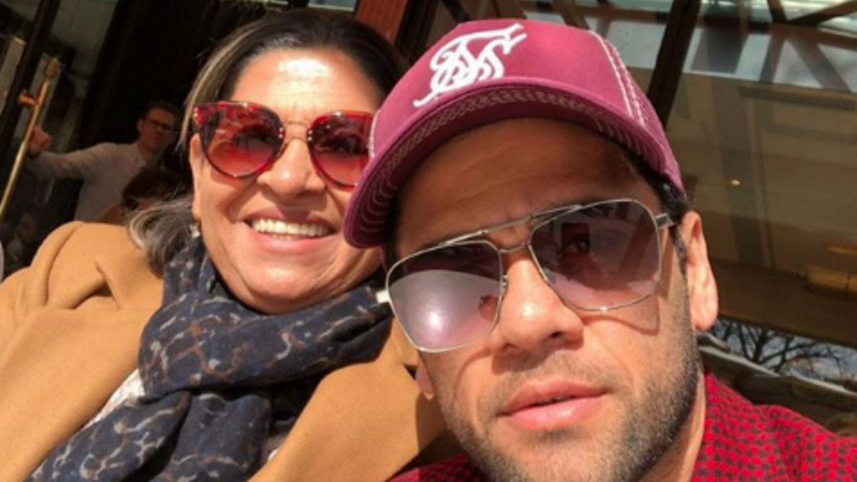 Mãe de Daniel Alves desabafa nas redes sociais