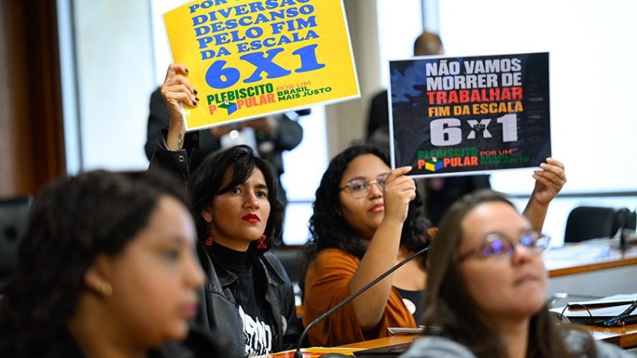 A PEC pelo fim da escala 6x1 é tema de debate temático no Plenário do Senado na próxima quarta (1º). O texto estava totalmente parado na Casa desde 27 de maio, quando foi aprovado pela Câmara A PEC pelo fim da escala 6x1 é tema de debate temático no Plenário do Senado na próxima quarta (1º). O texto estava totalmente parado na Casa desde 27 de maio, quando foi aprovado pela Câmara