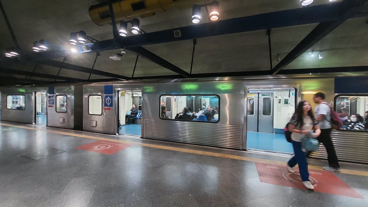 Trem estacionado na Linha 2-Verde, na Estação Alto do Ipiranga, Zona Sul da capital Trem estacionado na Linha 2-Verde, na Estação Alto do Ipiranga, Zona Sul da capital