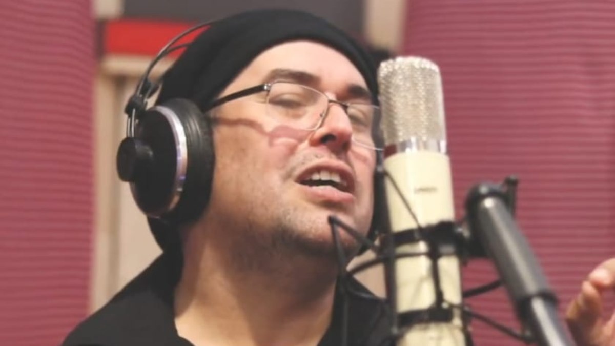 Julian Gutierrez: pianista, compositor e cantor