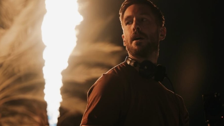 Calvin Harris se apresenta pelo Bloco Skol