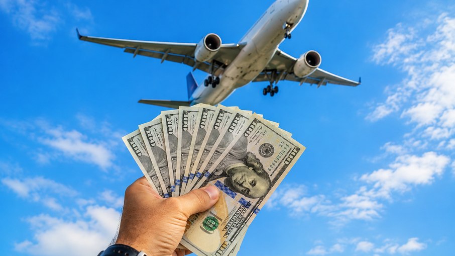 Por que o preço das passagens aéreas muda tanto? Entenda a lógica por trás dos valores Por que o preço das passagens aéreas muda tanto? Entenda a lógica por trás dos valores