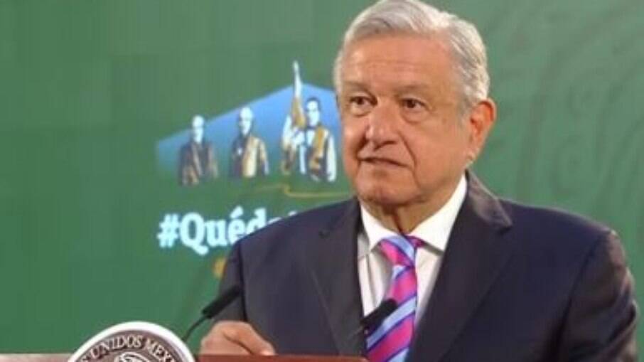 Sem quórum mínimo, Obrador vence referendo sobre permanência