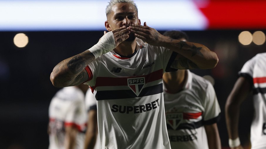 Luciano marcou um dos gols da vitória do São Paulo