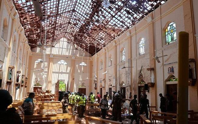 Atentados em igrejas e hotéis deixaram ao menos 290 mortos