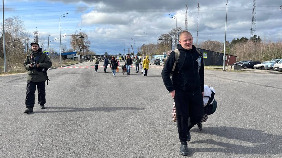 Crianças ucranianas levadas ilegalmente para a Rússia retornam para o país de origem