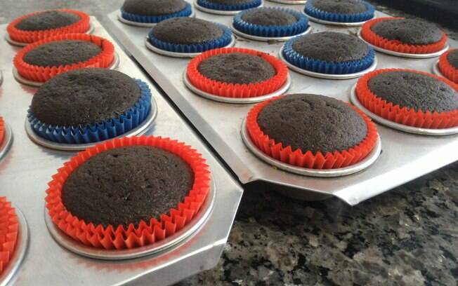 Cupcakes saem quentinhos do forno!