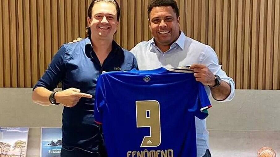 Ronaldo Fenômeno recebeu críticas por corte do goleiro Fábio no Cruzeiro