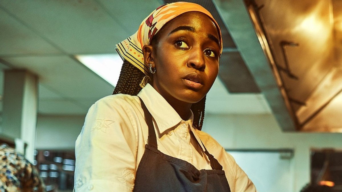 Ayo Edebiri reage após ser ignorada em entrevista e expõe constrangimento Ayo Edebiri reage após ser ignorada em entrevista e expõe constrangimento