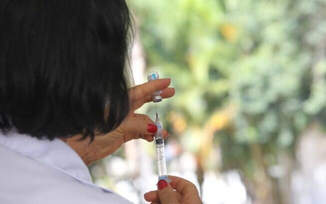 Governo de SP repassa R$ 33,3 milhões para ajudar municípios na vacinação