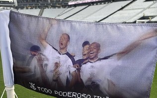 Corinthians lança bandeirinhas em alusão à conquista do Mundial