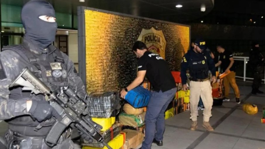 Polícia encontra 6 toneladas em drogas no tanque de caminhão em Goiás