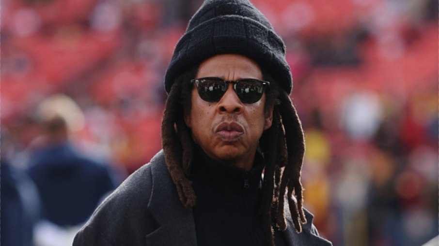 Caso Diddy: Jay-Z é acusado de estuprar jovem de 13 anos e se defende Caso Diddy: Jay-Z é acusado de estuprar jovem de 13 anos e se defende