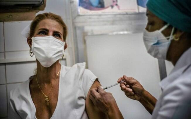 Vacina Soberana 02: a aposta de Cuba contra covid-19 que começa a ser testada em larga escala