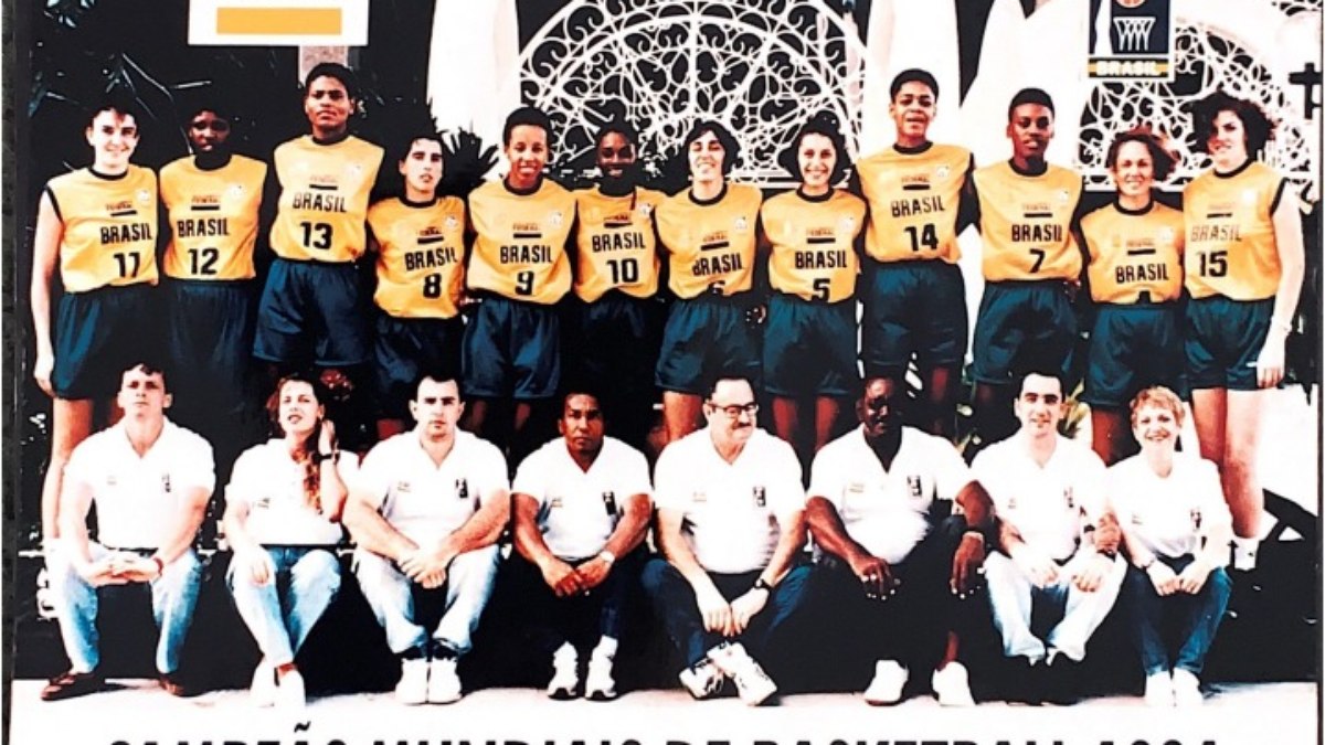Seleção Brasileira de basquete foi campeã mundial em 1994 Seleção Brasileira de basquete foi campeã mundial em 1994