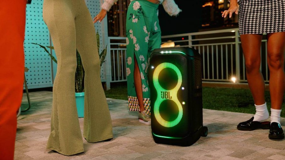 JBL PartyBox Stage 320 está entre as principais ofertas do dia na Amazon JBL PartyBox Stage 320 está entre as principais ofertas do dia na Amazon