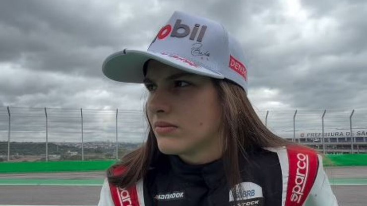 Antonella%20Bassani%20v%C3%AA%20Stock%20Car%20como%20futuro%2C%20mas%20sem%20pressa