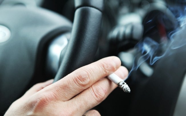 Como tirar cheiro de cigarro do carro: 3 dicas infalíveis e simples