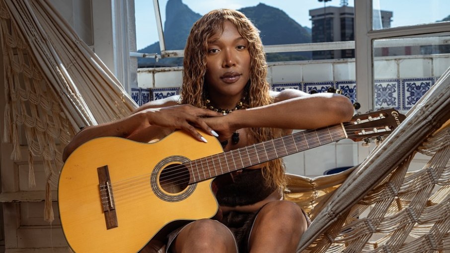 Majur celebra cultura afro-brasileira no álbum “Gira Mundo” com 16 faixas Majur celebra cultura afro-brasileira no álbum “Gira Mundo” com 16 faixas