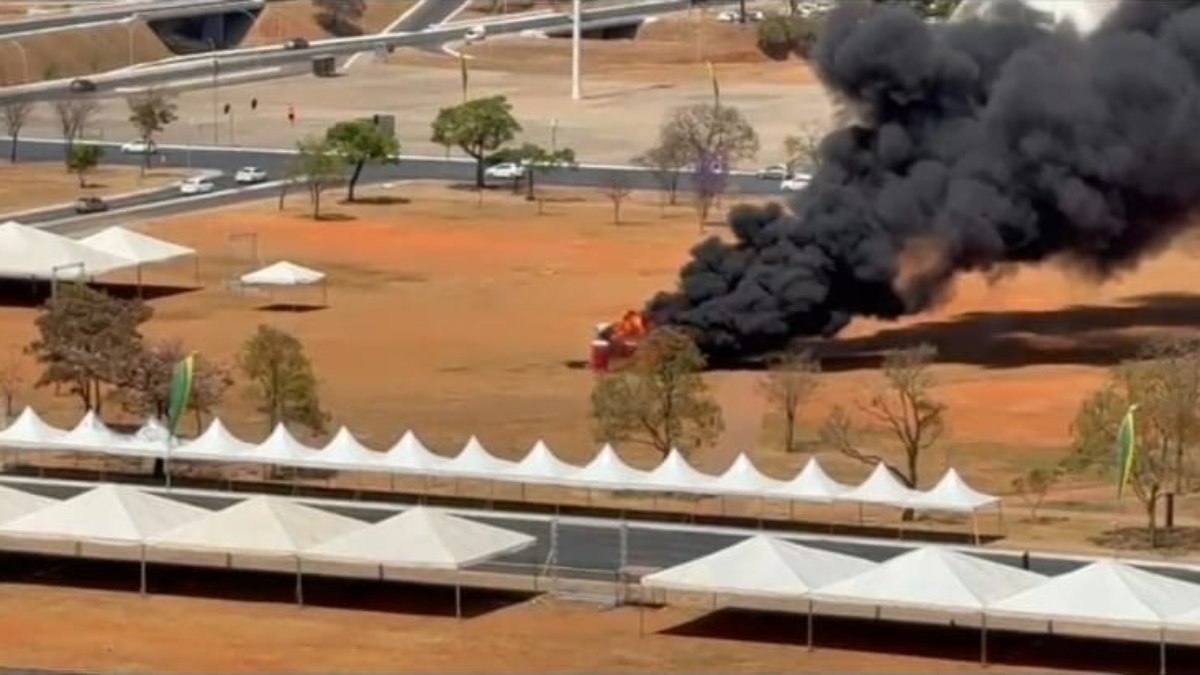 Banheiro químico explode no STF durante julgamento de Bolsonaro