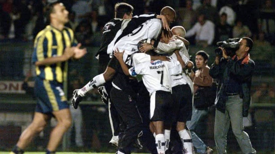 Corinthians e Rosario Central se reencontram na Libertadores depois de 26 anos Corinthians e Rosario Central se reencontram na Libertadores depois de 26 anos
