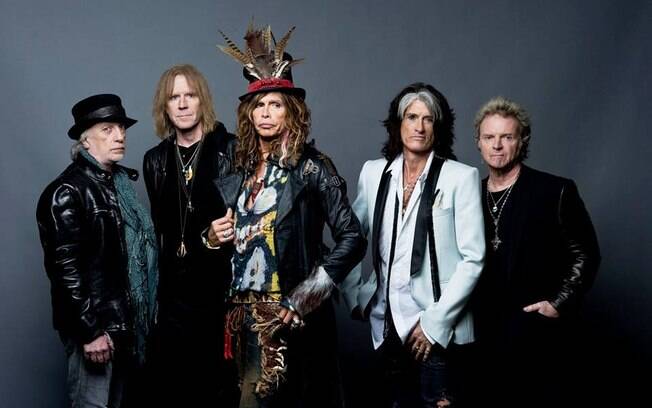 O primeiro tributo ao Aerosmith veio em 2000, intitulado Right In The Nuts, paródia de álbum de 1979 da banda