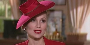 Flávia Alessandra exibe barriga chapada aos 51 anos na Turquia