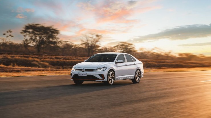 Volkswagen Jetta GLI chega ao Brasil com motor 350 TSI
