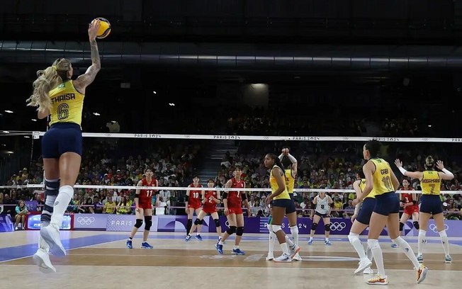 Brasil vence Japão por 3 a 0 no vôlei feminino